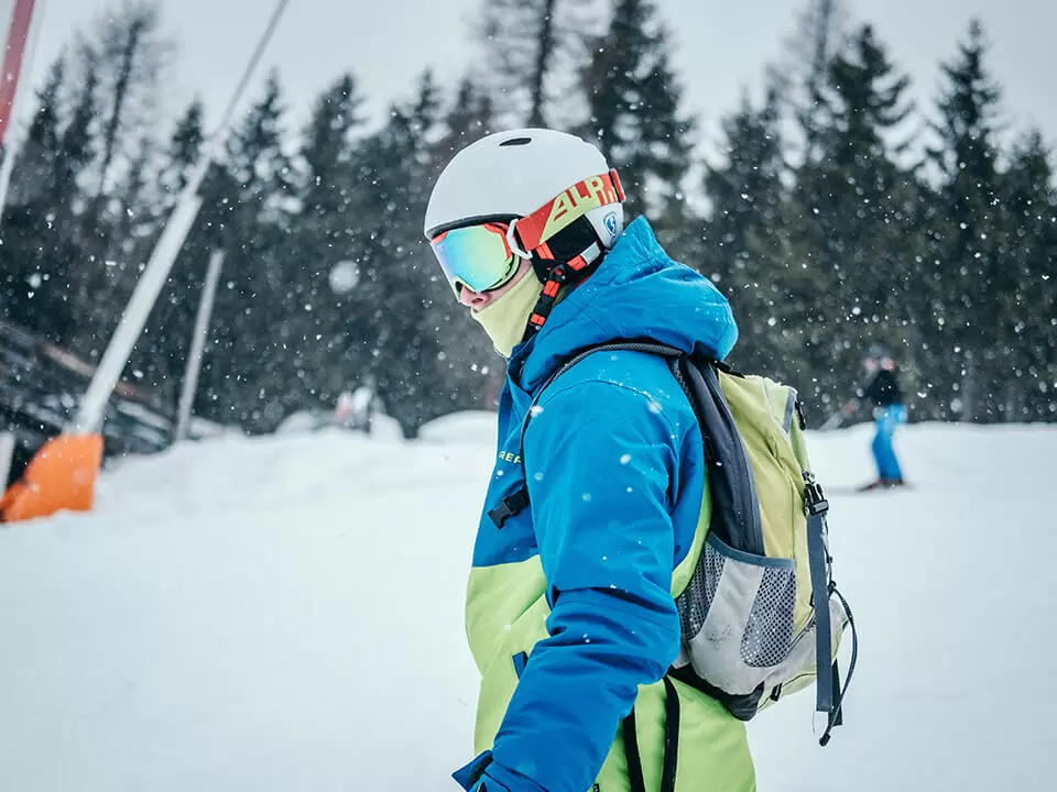 การสำรวจกลางแจ้งและการฝึกทหาร