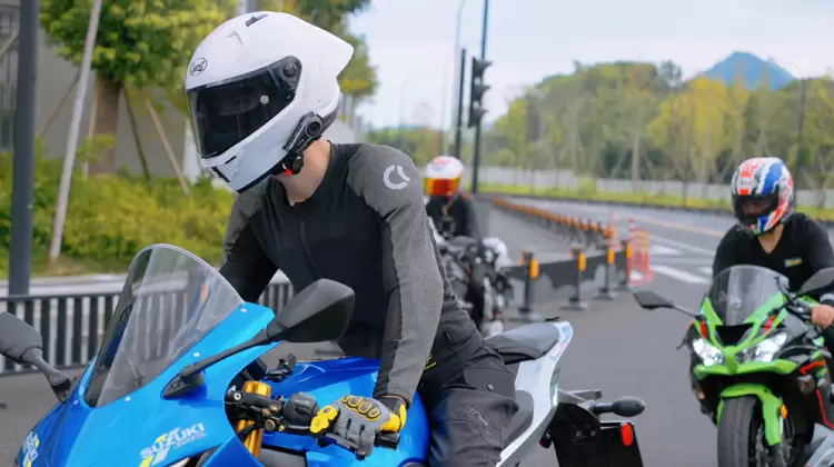 วิดีโอแกะกล่อง