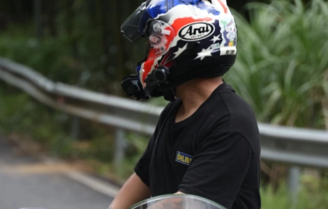 เมื่อวิศวกรรมผสานกับความหลงใหล: OHMIEX D9 พลิกโฉมอุปกรณ์สื่อสารสำหรับผู้ขับขี่รถจักรยานยนต์อย่างไร