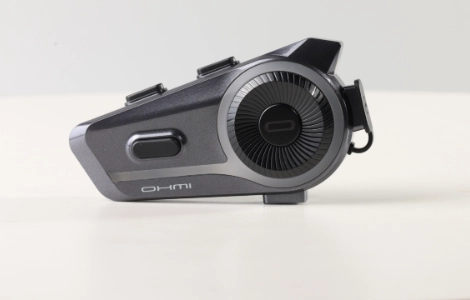 ผู้ขับขี่ไม่ได้ยินเสียงที่ความเร็วสูง? พันธมิตรตัวแทนจำหน่ายในยุโรปเปลี่ยนปัญหาของผู้ขับขี่ให้กลายเป็นยอดขายที่เพิ่มขึ้น 18% ได้อย่างไร