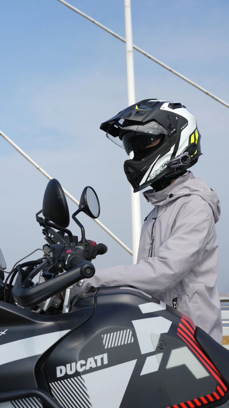 ผู้จัดจำหน่ายชุดหูฟังบลูทูธหมวกกันน็อค OEM/ODM
